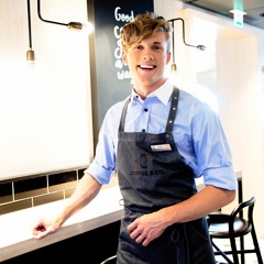 Tarjoilija Veeti Lundahl, M/s Silja Serenade