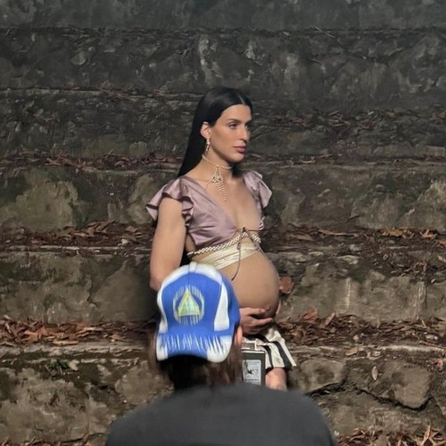 Arca-Pregnant