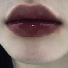 kiss a kissed lips