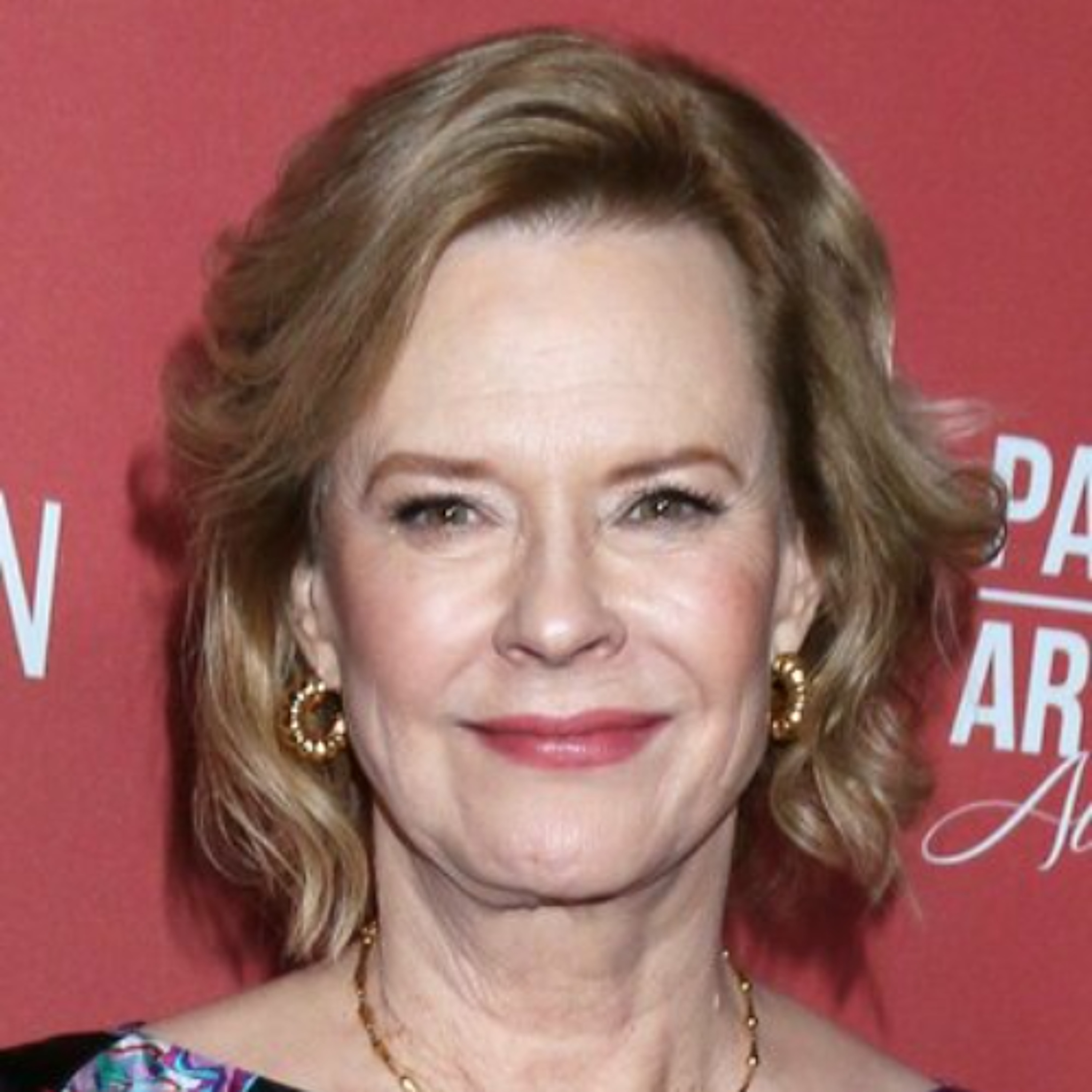 The Frank MacKay Show - JoBeth Williams episode artwork