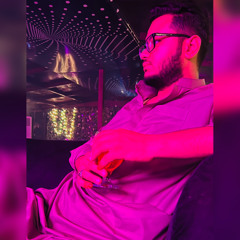 🚬 ᗰᗴᕼᖇᗩᗷ  مسافر ᗰI᙭ 🚬