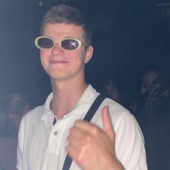 Oberkörperfrei In Der Forelle