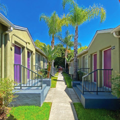 Hollywood Bungalow
