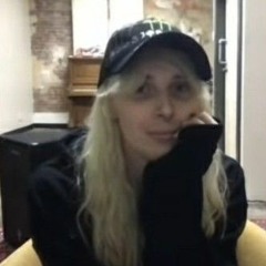 laura les - shitstain 20190126
