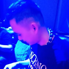 DJ王子-熊猫金曲+别哭我最爱的人+有没有人告诉你+风吹麦浪+忘了你忘了我-2k20 Remix.mp3