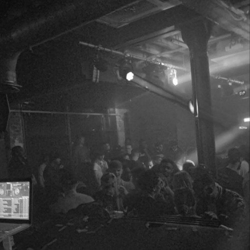 divis - hands up (clip) [DUBPACK vol. IV]