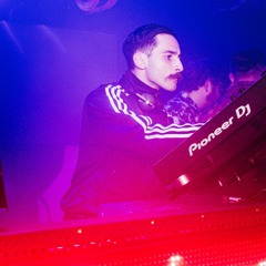 VISITORS 618 #007 - Yax
