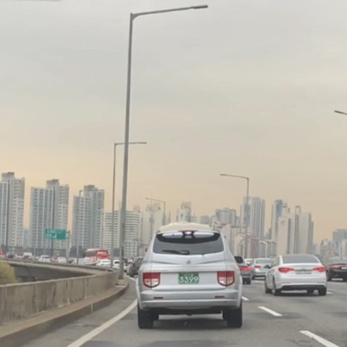 doyoung singing 'daystar' by kyuhyun for 12 minutes but you're in a car