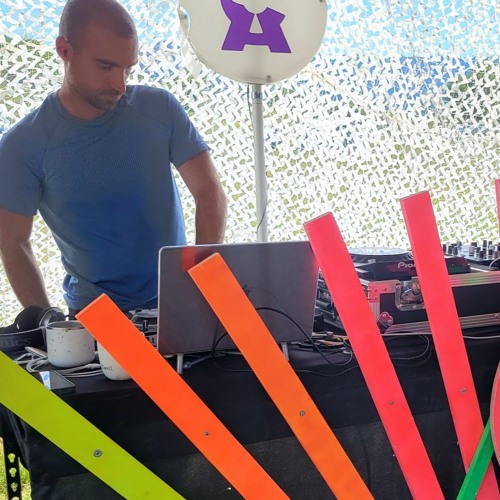 FF7 Live Set Saturday - Herd Mentality with Dr. Flo