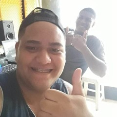 MC 2M RAPPER - NO MORRO DO SAPO É O REDUTO DAS PIRANHA [ DJ's FRAJOLINHA DO SAPO & LUKAS 22 ]