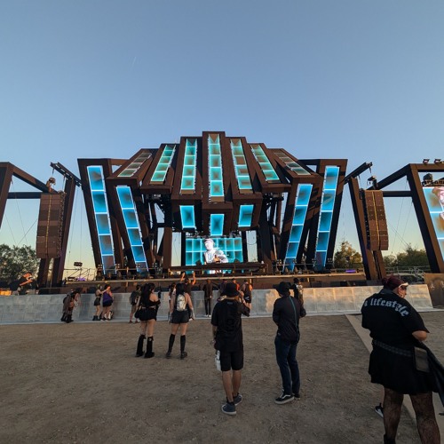 Gui  - sounds from Seismic music festival 8.0