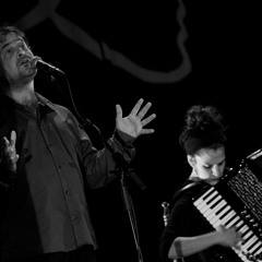 TODO EN PERFECTO DESORDEN