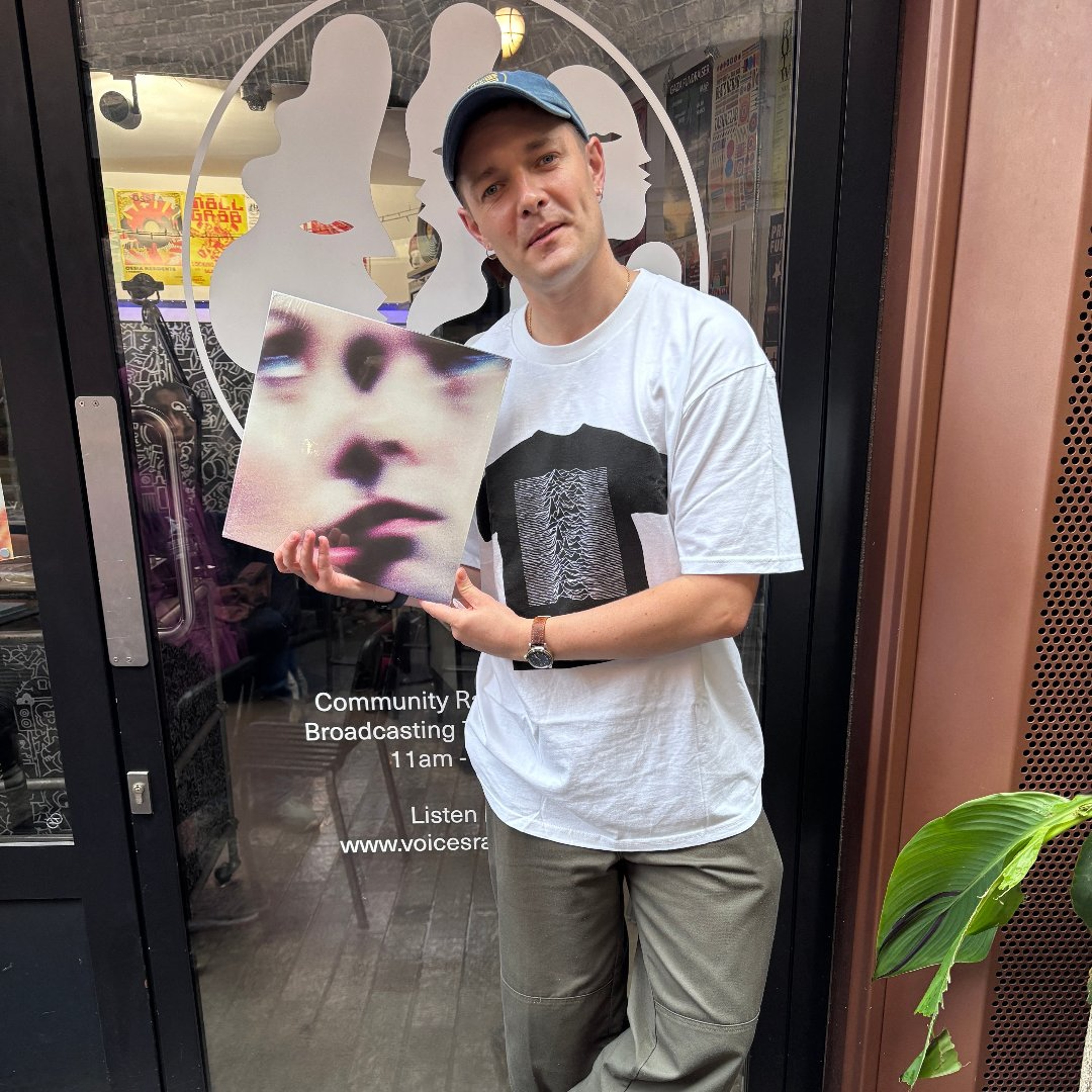 Fritto Misto w/DJ Trigger Happy - 17/10/26 [Voices Radio]