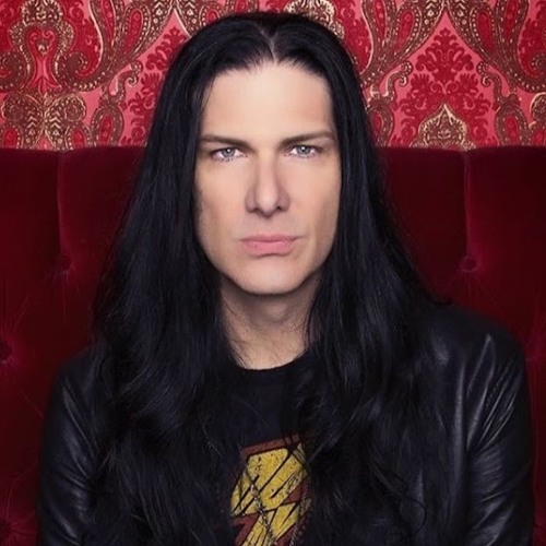 Todd Kerns live in Montreal. - Agent Royale Online