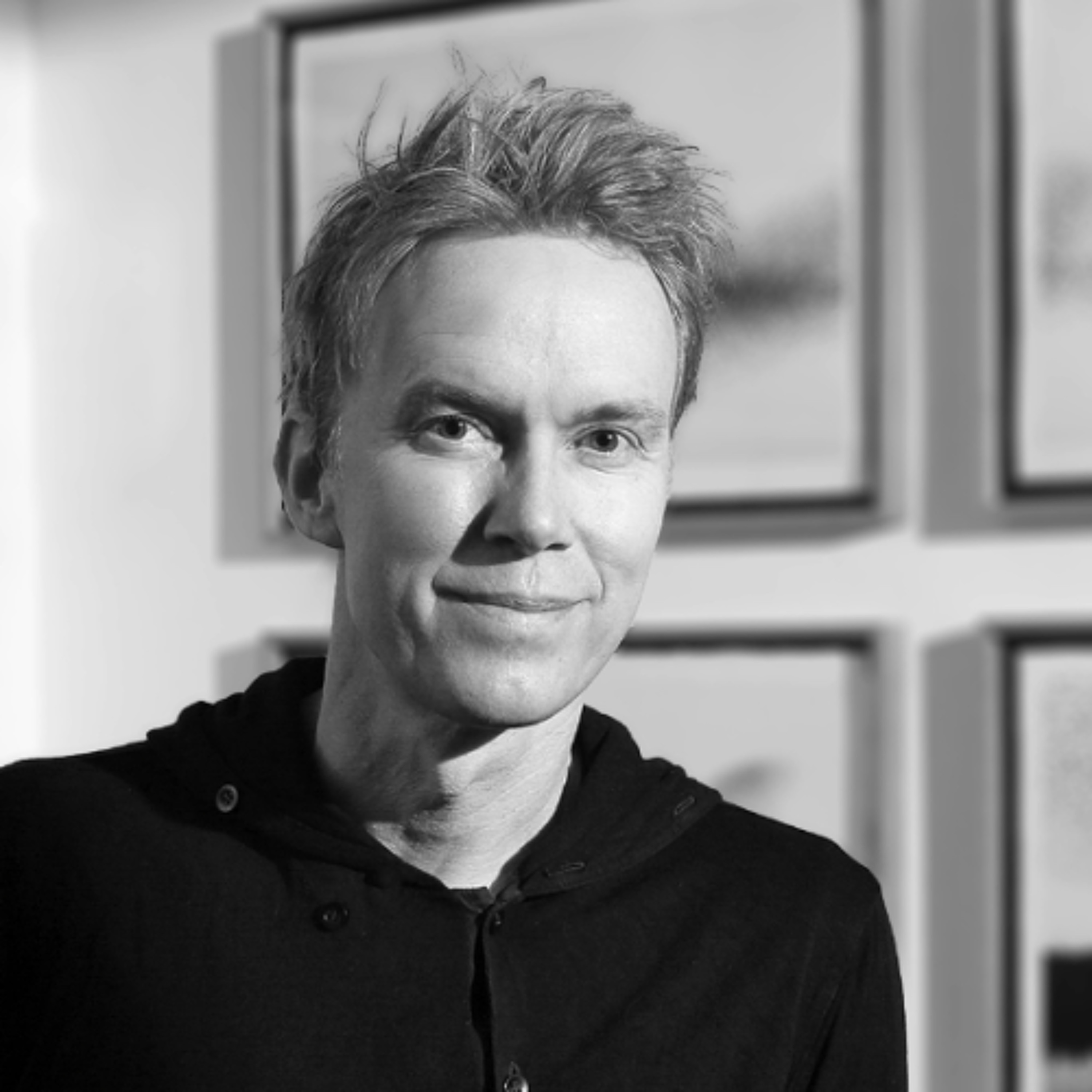Søren Solkær: From Iconic Faces to Nature’s Dance | 22.02.25 thumbnail