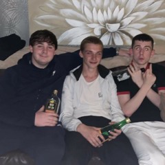 Hold Me While You Wait (Makina)