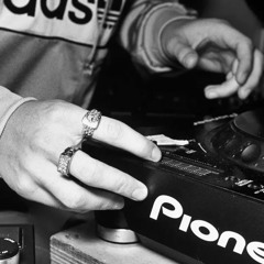 LIVE SET#2: TECH IN DA HOUSE WITH DJ LEWISS