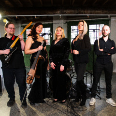 Sonic Thunder brings _ Anastasia - left outside alone