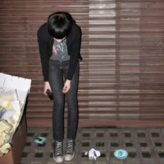 Crystal Castles - Magic Spells live (Acoustic) Maida Vale 2007