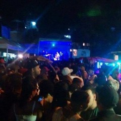 GRUPO DISFARCE AO VIVO NA CORUJA( DJ DG DA CRJ)