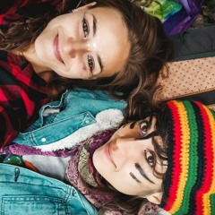 "Pomba gira do luar" por Luiza Lian (versão naturezavessa e Lívia ferrari)