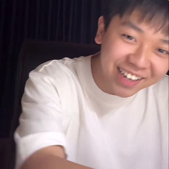 Mùa Yêu Đầu
