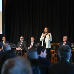 Arabela Carreras-En la Patagonia, Argentina planifica su política de hidrógeno a 2030