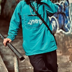 Estrada (feat. Tiberius)