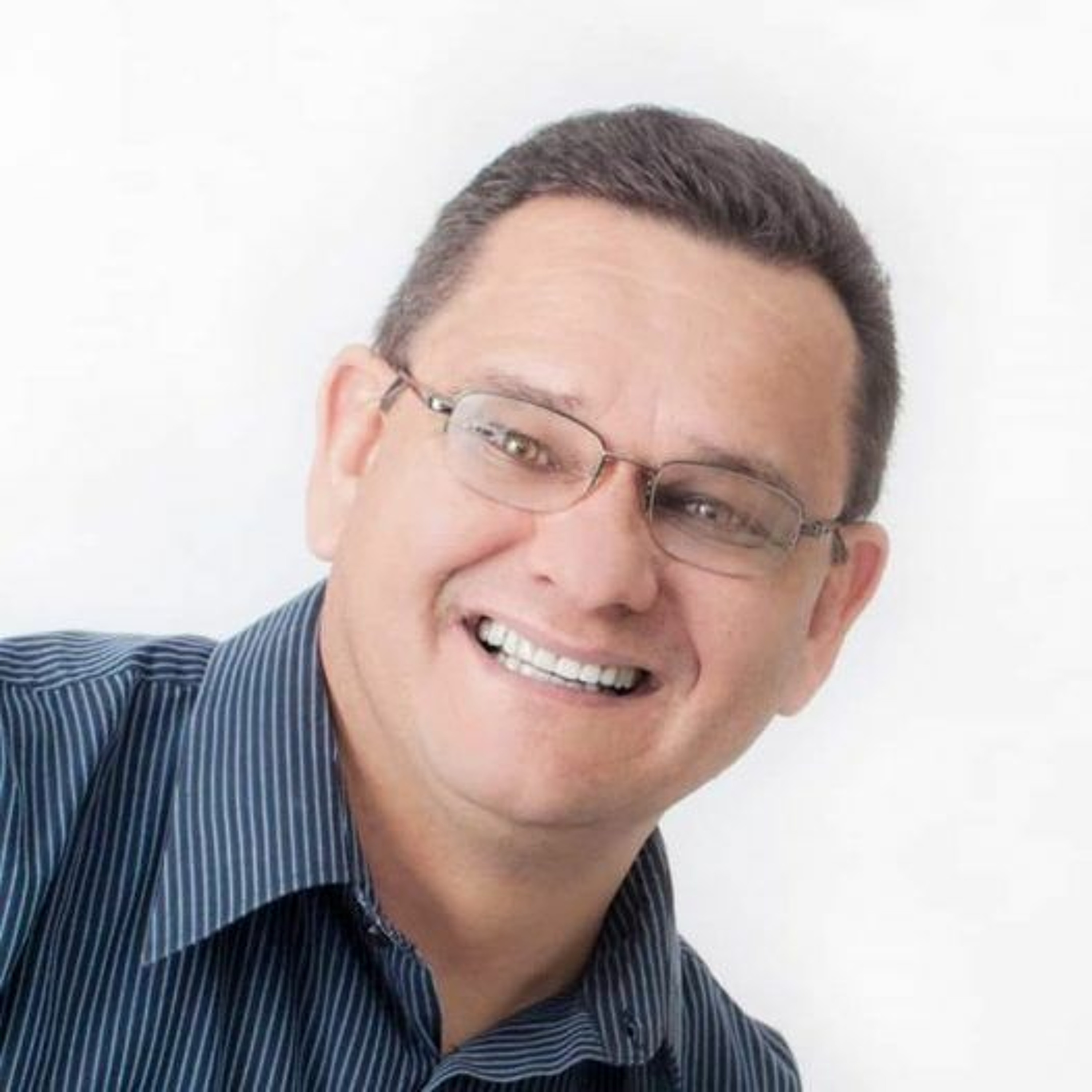 A voz que vai longe para trazer Jesus pra perto.