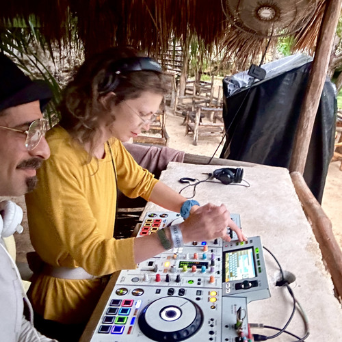 Ep 204 - BeKBee - Live@ Buuts Ha Cenote Tulum (BKLove B2Bw/MumbleBee-Starlight Thursdays Episode 204