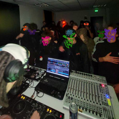 {LIVE}AFTER WAKE UP 3 FT TOUTENCAMO