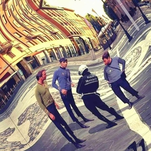 Simon In Wonderland - We Cannot Trust