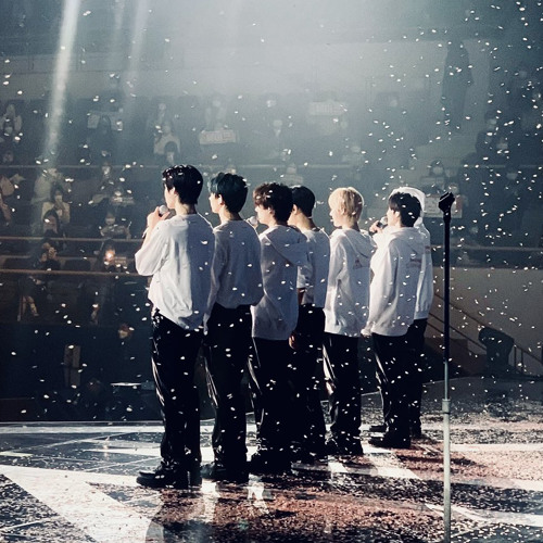 Amazon.com: ENHYPEN 2021 FANMEETING EN-CONNECT DVD. 3p DVD