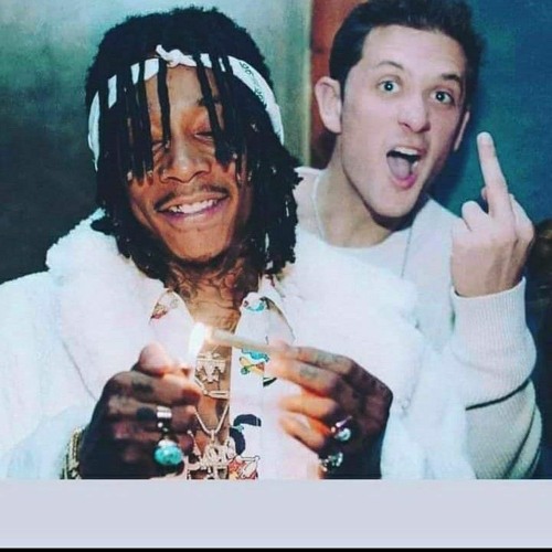 Tum jeSo BewRoo ka SahaaRa He dosToo.  ...  😁😁❤❤ remix dedew