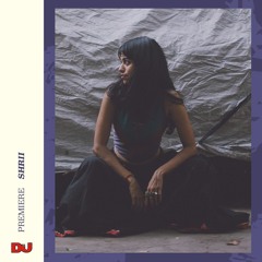 Premiere: Shrii ‘Sidelines’