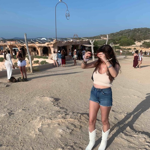 Watching you, watching me (remix)