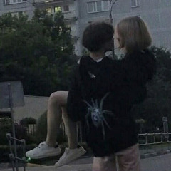كل حاجة جميلة انت أجمل منها جليان🥺