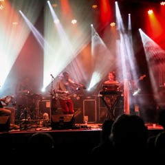 Roman Kızı - Uzak Taraf