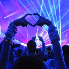 Upbeat House/Techno 👽