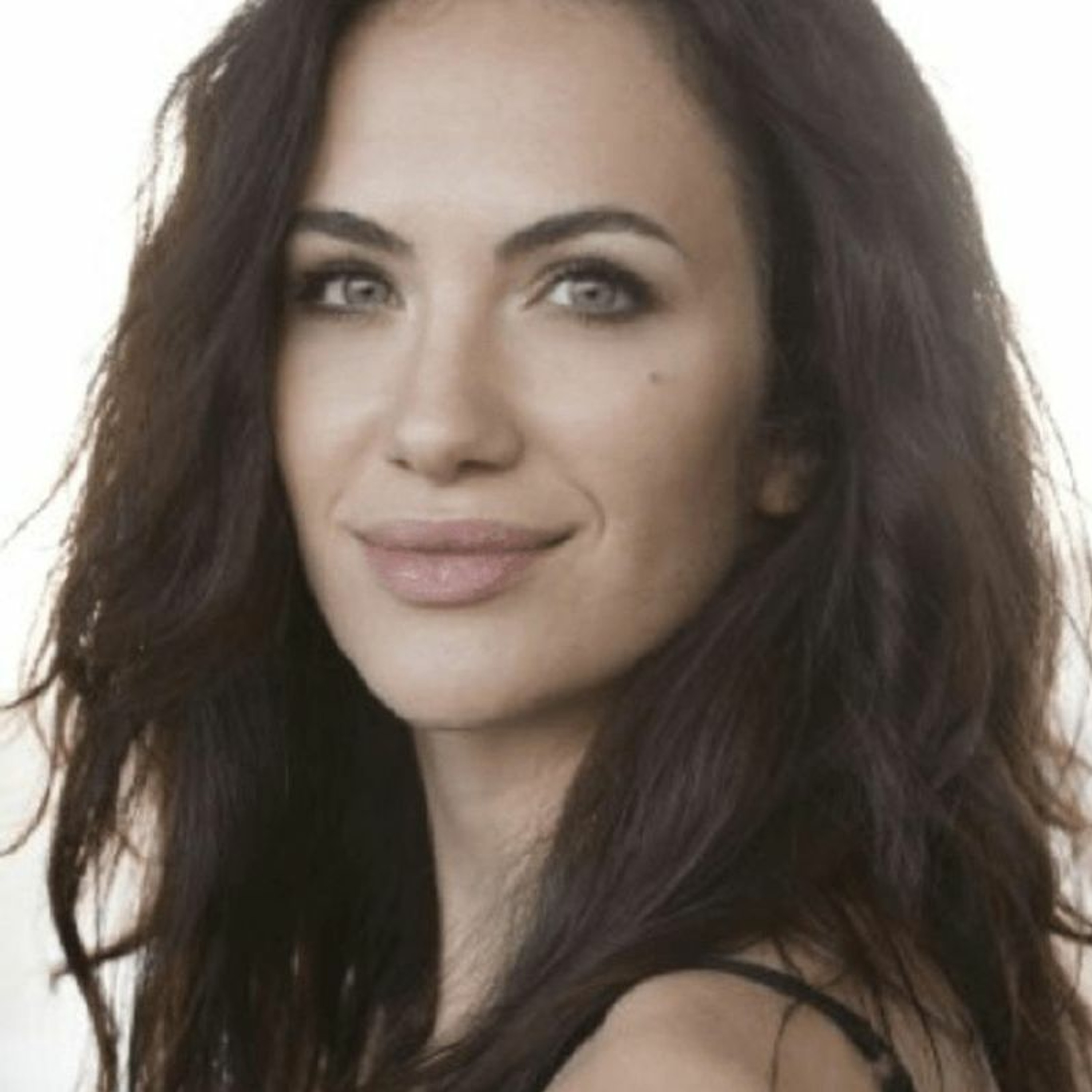 Kate Siegel on Breaking it Down with Frank MacKay - Hush, Midnight Mass