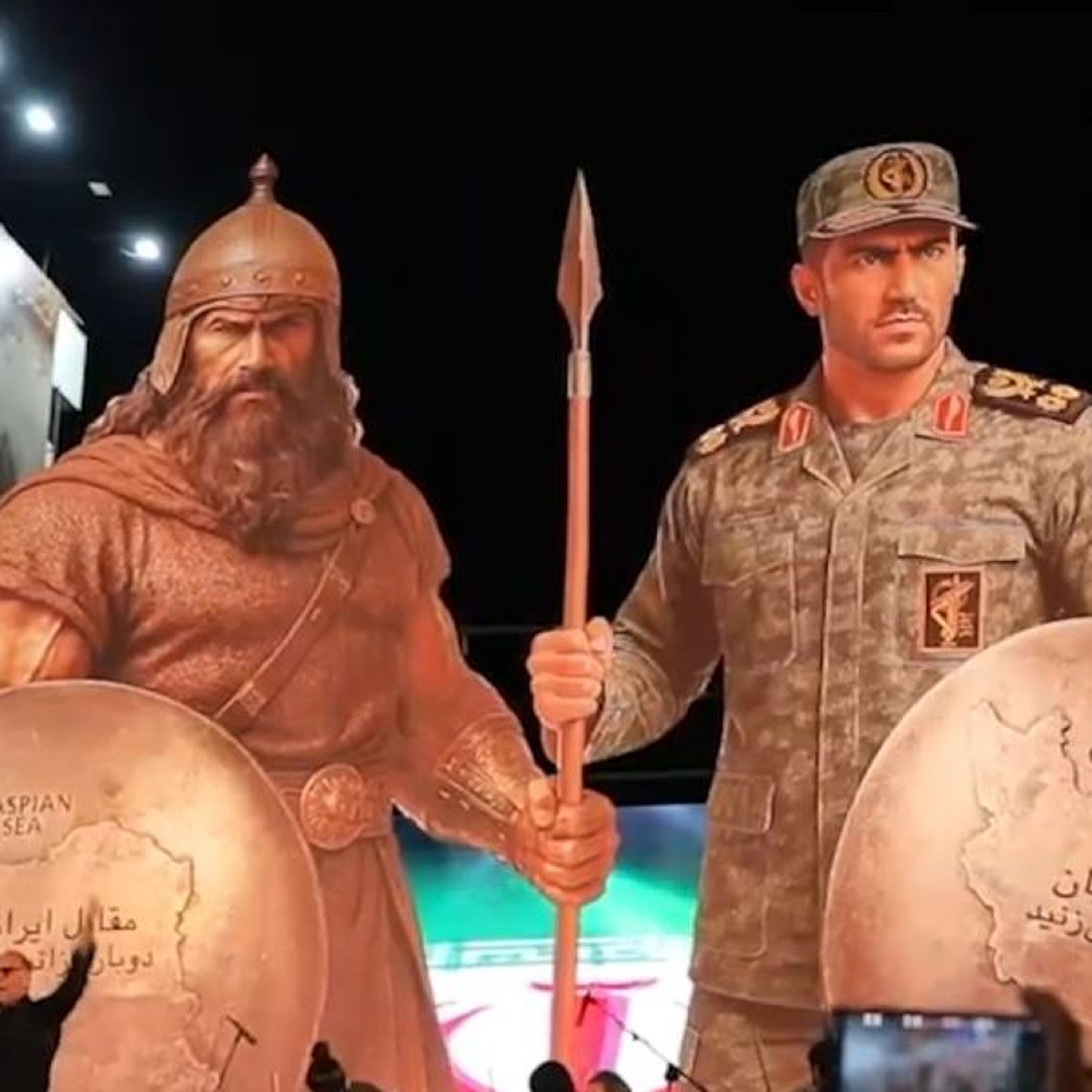 صفحه یک دوشنبه 19 آبان 1404