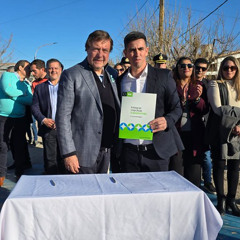 Alberto Weretilneck-Nuevo espacio deportivo y anuncio de más obras para Chichinales