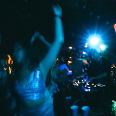 Velours - Meet her at the love parade [Slowed]