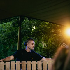 Outsiders: Glossy Mistakes w/ Aedis @ Kiosk Radio 10.07.2025