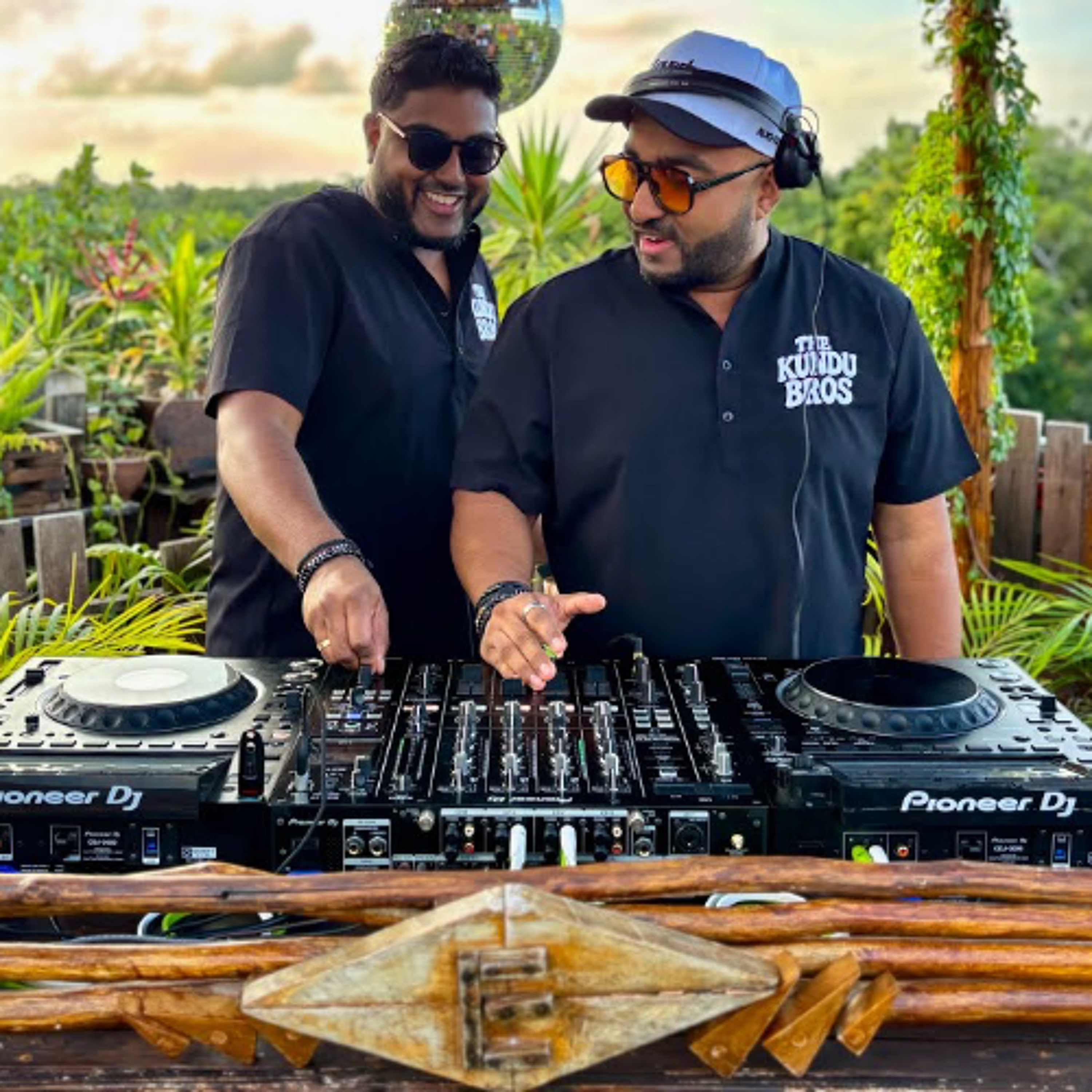 THE KUNDU BROS | Afro House & Global Rhythms Sunset Mix 2025 | By @EPHIMERATulum episode artwork