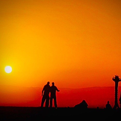 Spontaneous red light