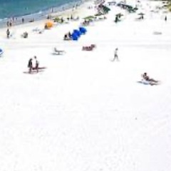 white-snow-on-the-sand.