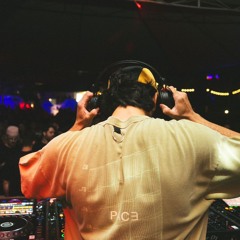 Bruno Vessoni - Warm Up for Marco Lys at Douha Club