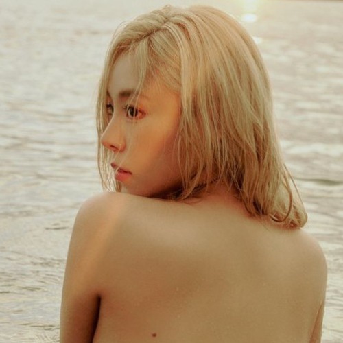 WheeIn 휘인 - Deserve (Interlude) Extended