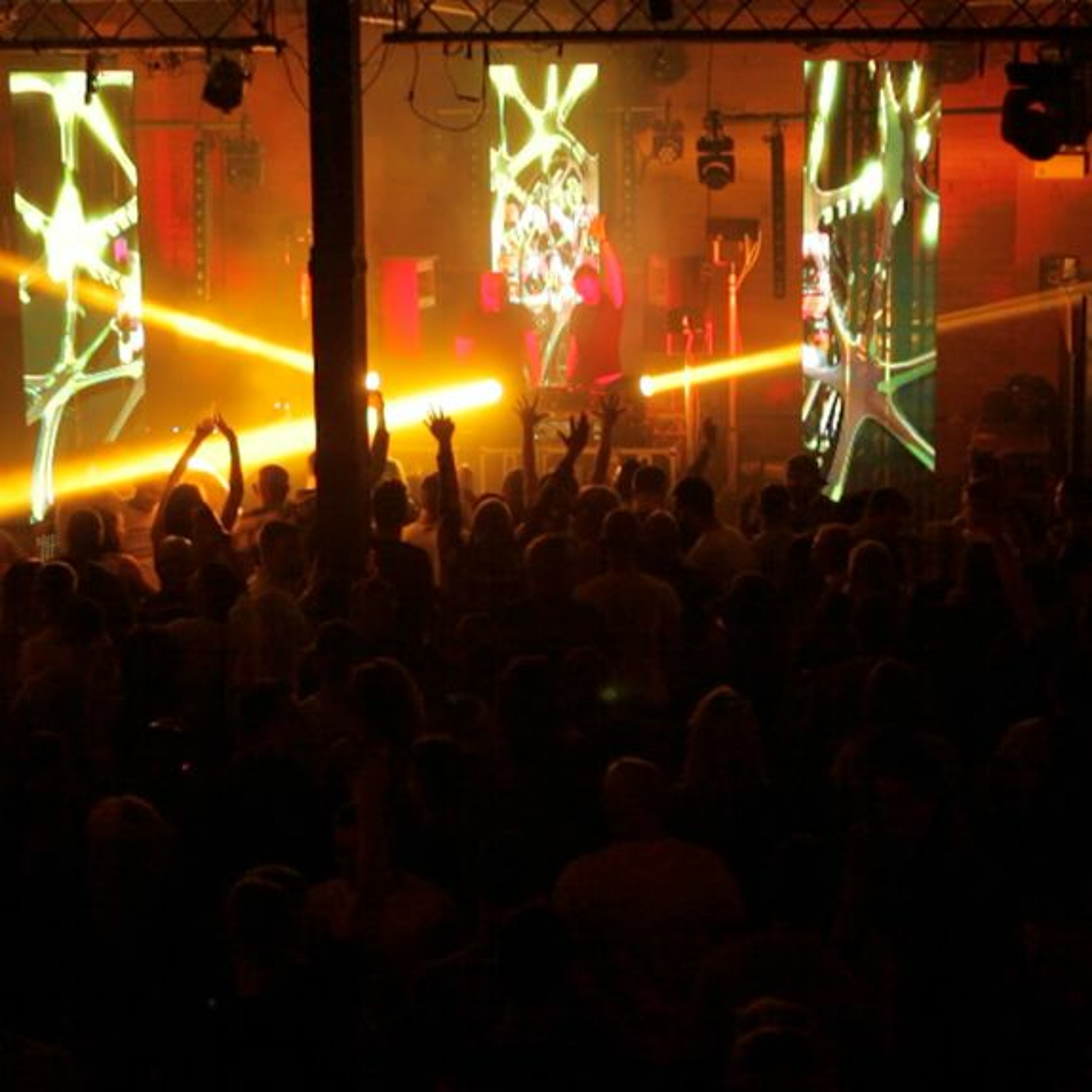 Paul Thomas presents UV Radio